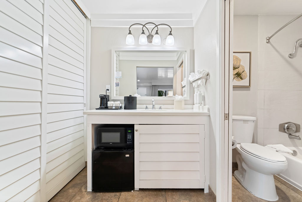 standard room bathroom vanity